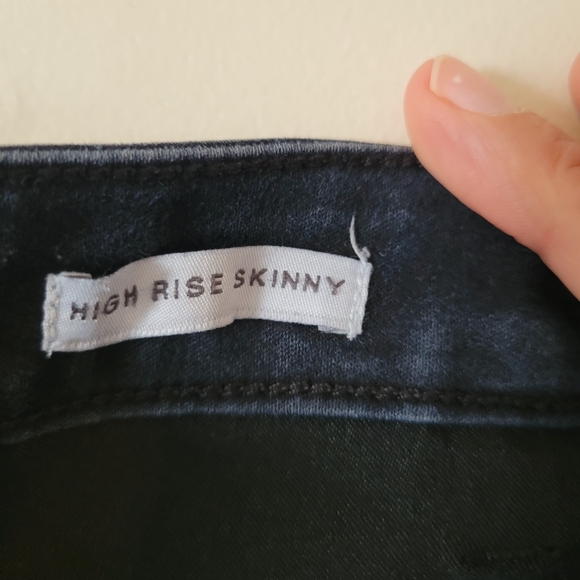 Kenneth Cole High Rise Skinny Dark Jeans With Zipper At The Ankle - Picture 4 of 9